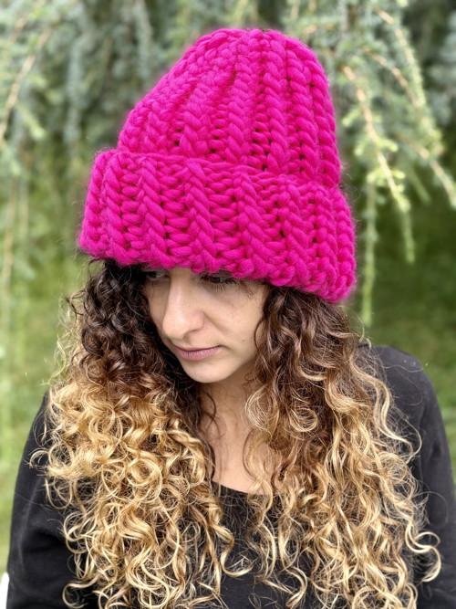Chunky čapka z peruánské vlny hot pink