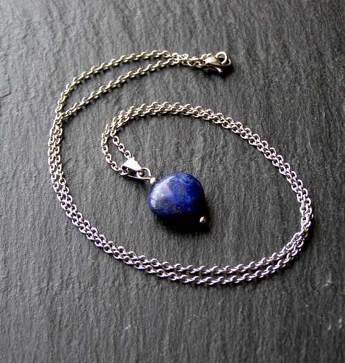 Ocelový náhrdelník - LAPIS LAZULI SRDCE