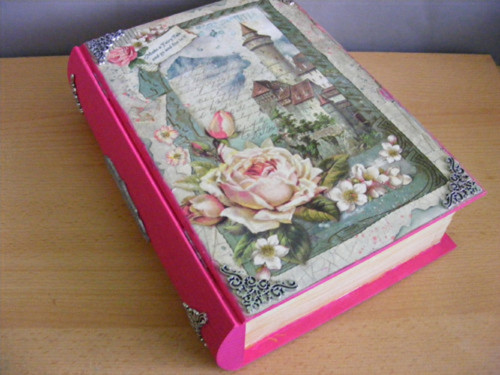 Dřevěná krabička kniha s decoupage motivem