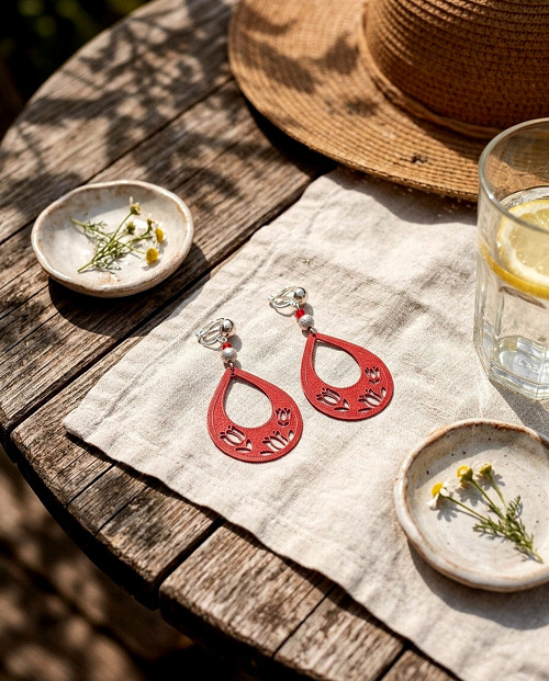 Náušnice klipsy červené slzičky s tulipány
