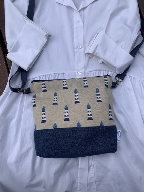 Letní crossbody kabelka s majáky