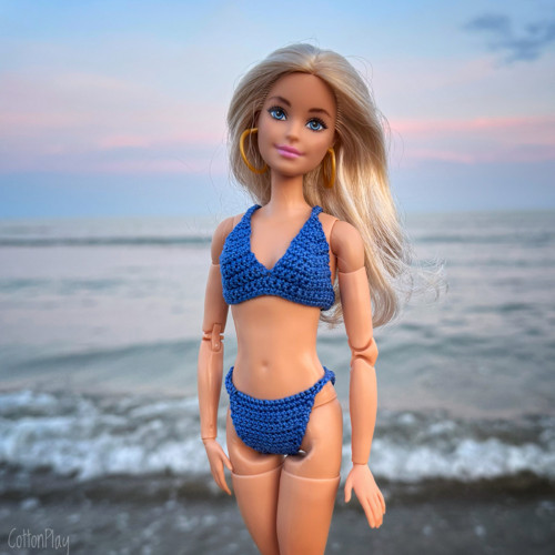 Dvoudílné plavky pro Barbie modré + kačenka