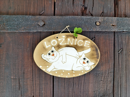 KOČIČÍ CEDULKA NA DVEŘE ... LOŽNICE...