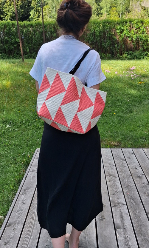Patchworková korálovo-béžová