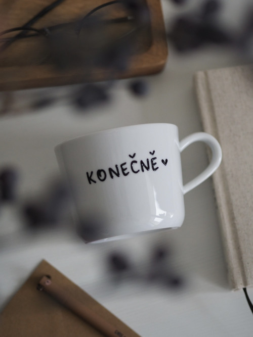 Malovaný hrníček KONEČNĚ