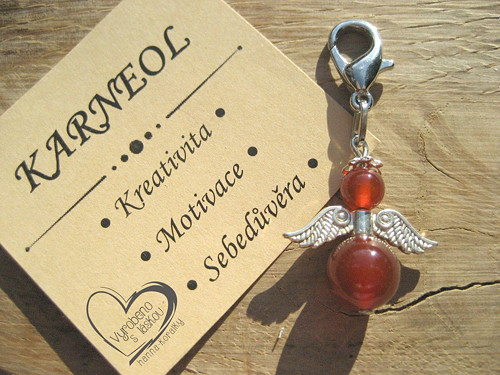 Přívěsek - anděl - karneol