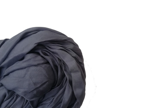 "antracit" hedvábná šála, pléd 180x90 — foto 1
