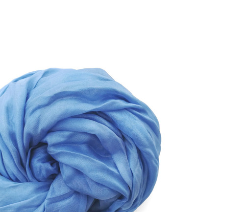 "light blue" hedvábná šála, pléd 180x90 skladom