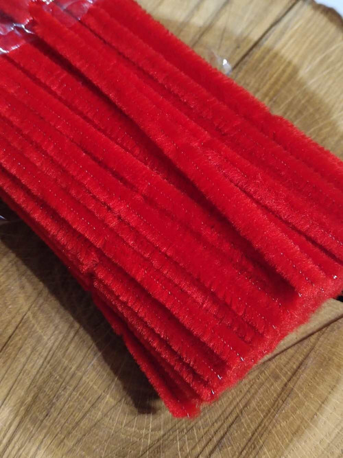 Chlupaté drátky Ø6 mm délka cca 30 cm červená