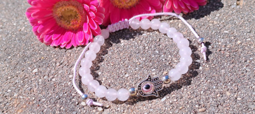 Náramek s ochranným amuletem Hamsa - růženín
