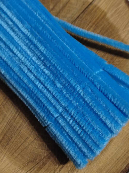 Chlupaté drátky Ø6 mm délka cca 30 cm modrá světlá
