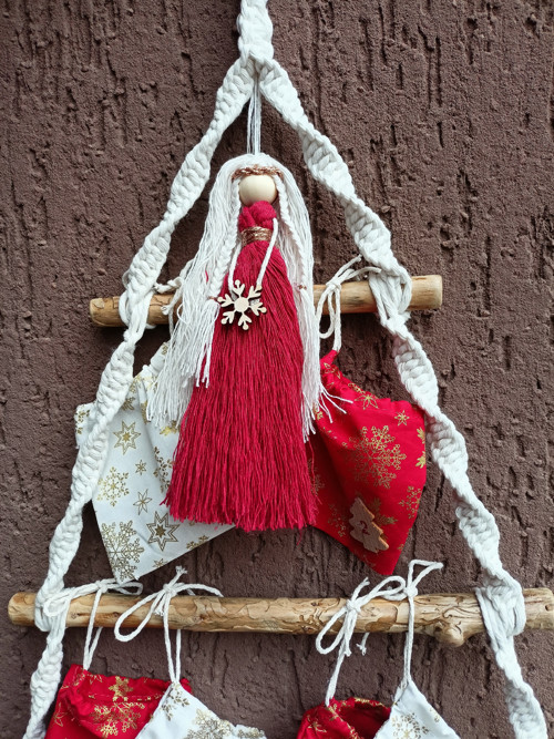 Adventní kalendář, vánoční stromeček, macramé