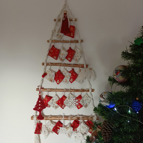 Adventní kalendář, vánoční stromeček, macramé