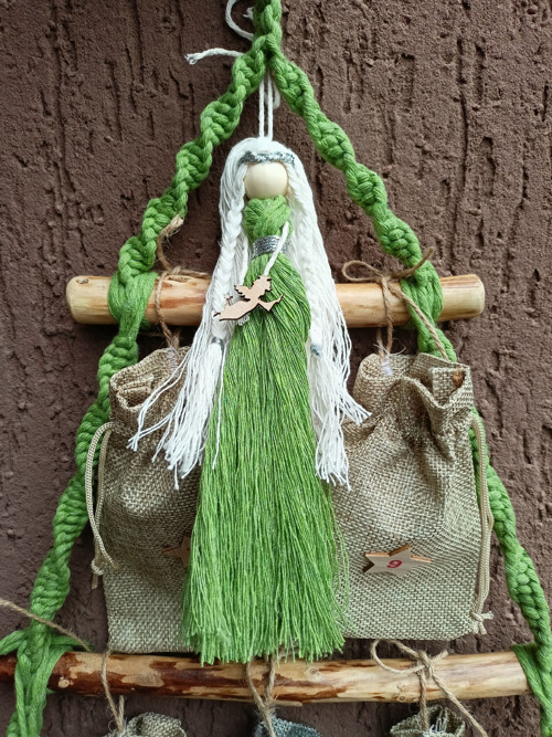 Adventní kalendář, vánoční stromeček, macramé — foto 1