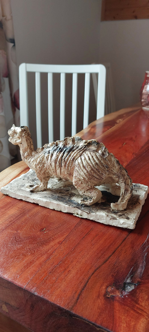Brontosaurus s vejcem — foto 1