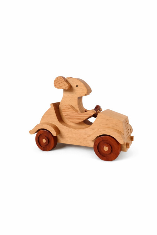 Auto se zvířátkem - myška