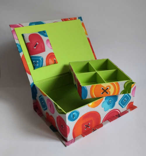 Šicí box, krabice na šicí potřeby, šití