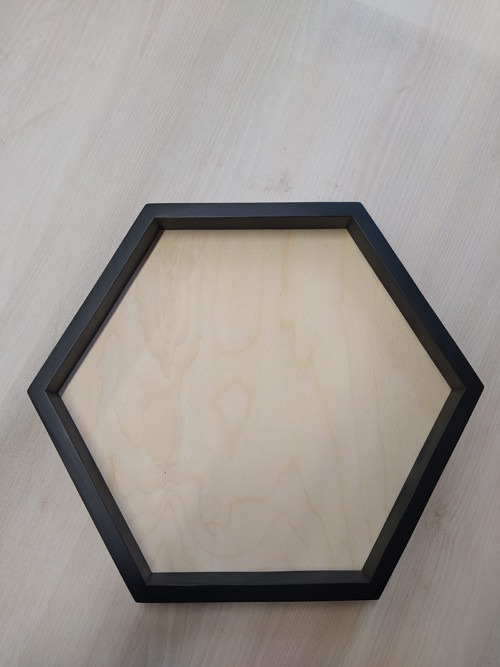 Dřevěný rám hexagon 40 cm