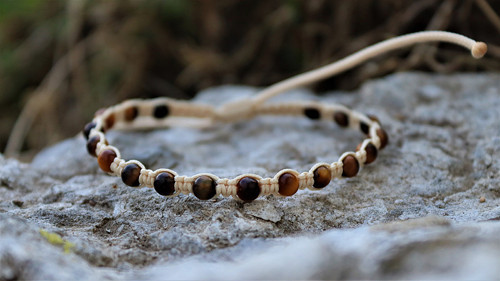 Náramek macramé "zlaté tygří oko"