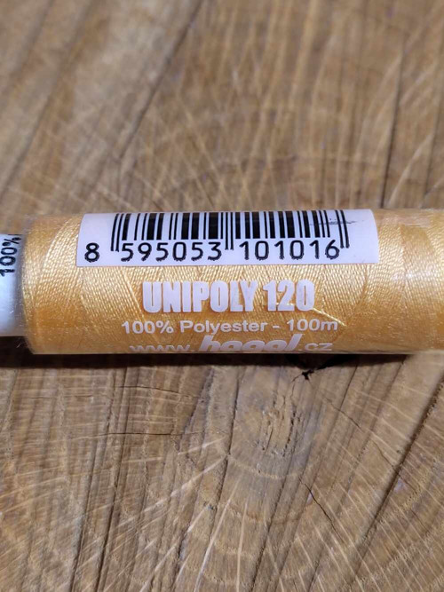 Polyesterové nitě Unipoly návin 100 m 134 Light Mi — foto 1