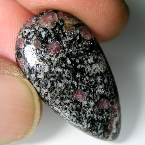 Krystaly Rubínu v Rule, 38,18ct., 35,6x19,8x6,5 mm