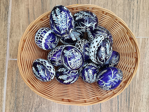 Velikonoční kraslice fialové s levandulí