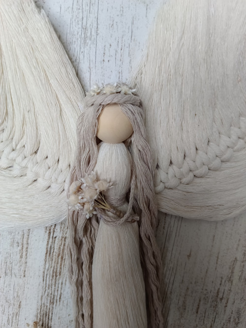 Macramé anděl na kruhu