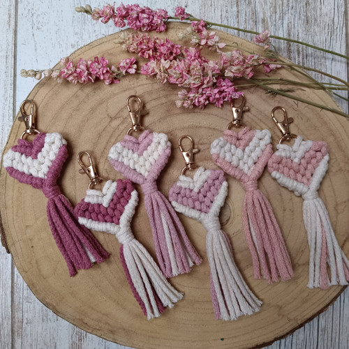 Macramé Klíčenka srdíčko