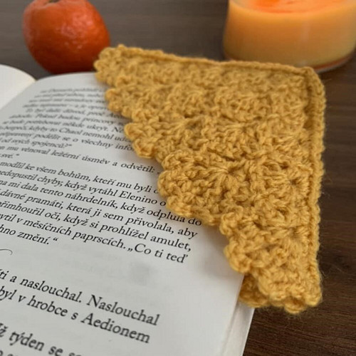 Rohová záložka do knihy - Podzimní krajka