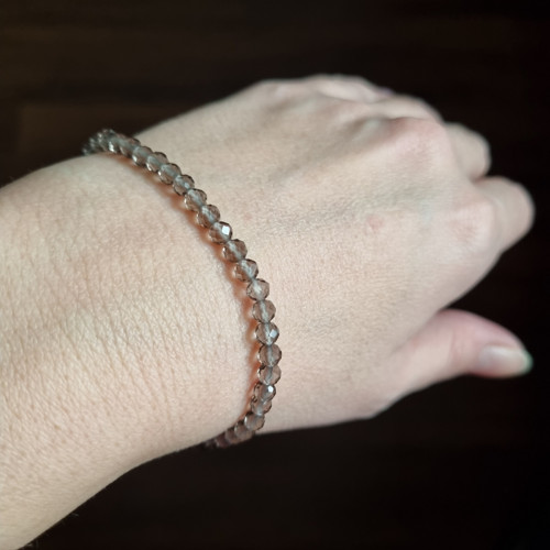 Náramek ZÁHNĚDA fazetovaná 4mm