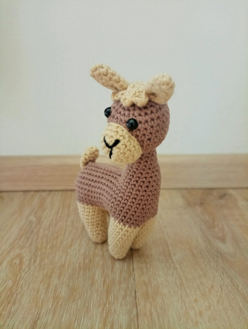 Háčkovaná lama