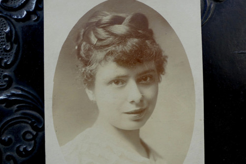 Vlasy zapletené... fotografie, fotopohlednice 1917