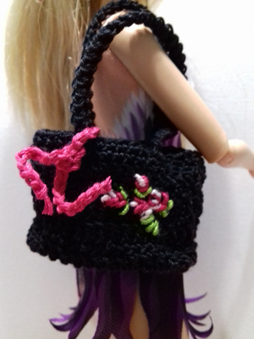 Šatičky pro Barbie - kabelka č. 6 — foto 1