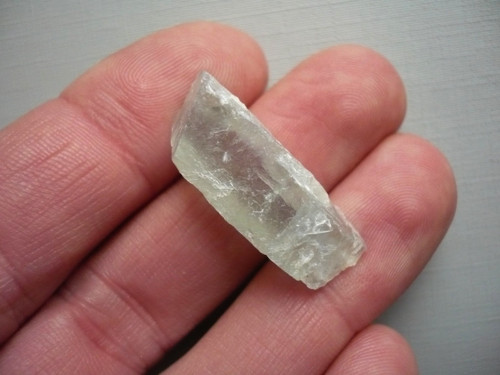 Surový kámen - fluorit 30 mm, č.76f