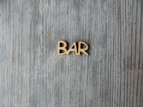 Dřevěný nápis Bar 3 x 1,4 cm