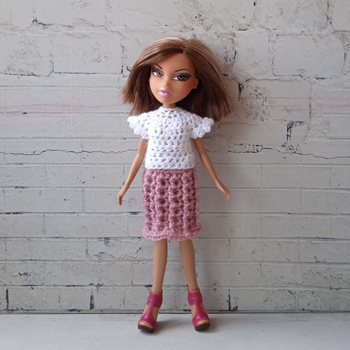 Oblečky pro BRATZ - tričko, sukně — foto 1