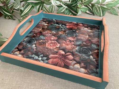 Podnos 24 x 24 cm.
