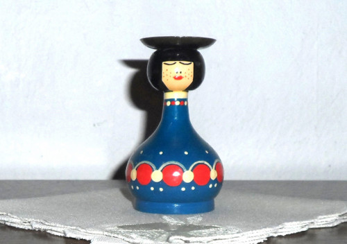 Stolní dřevěný SVÍCEN, postavička