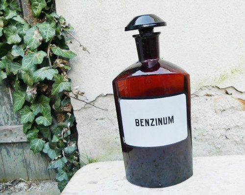Benzinum...stará lékárenská lahev