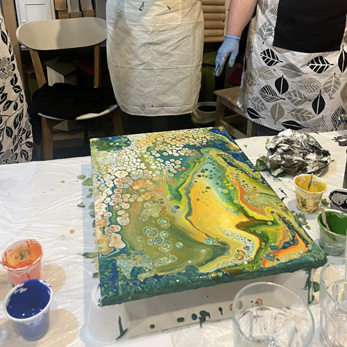 WORKSHOP - akrylové lití - čarování s barvami