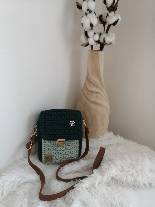 Háčkovaná crossbody kabelka - zelená