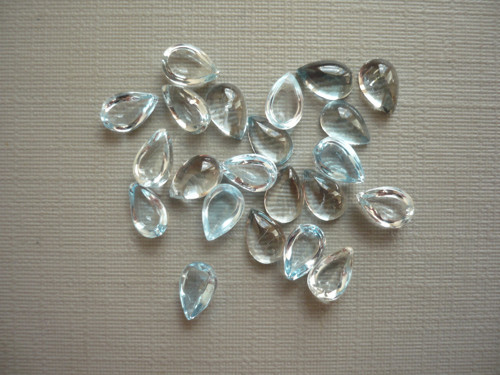Kabošon - modrý topaz 6 mm, 1 ks