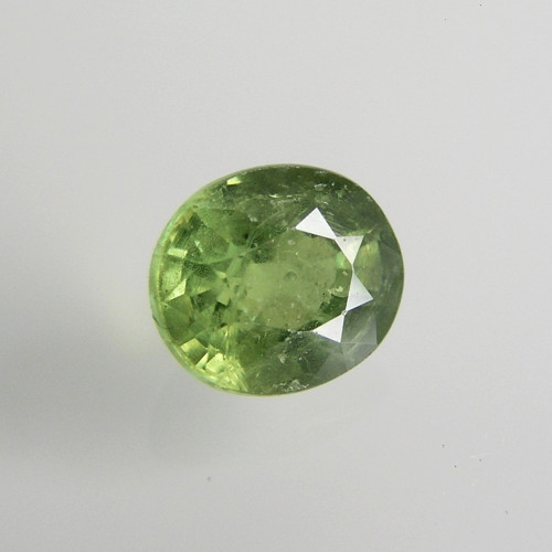 Sytě zelený Demantoid, 0,96 ct., 6,0x5,1x3,5 mm