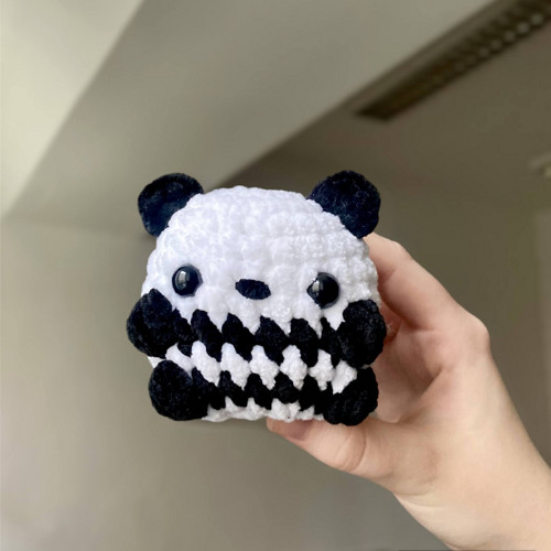 Háčkovaná panda