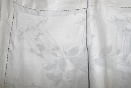 Bytový textil ZÁVĚS úchyty, monogram JW, 160 x 160