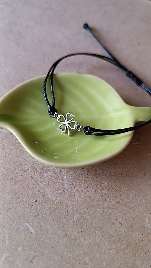 Shamballa náramek se čtyřlístkem