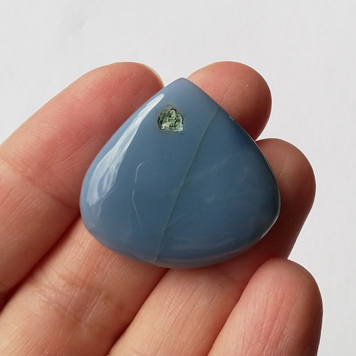 Opál modrý 38 kabošon 23 x 30 x 6 mm