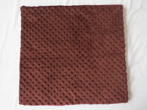 Podložka čtverec 48 x 48 cm hnědá Minky