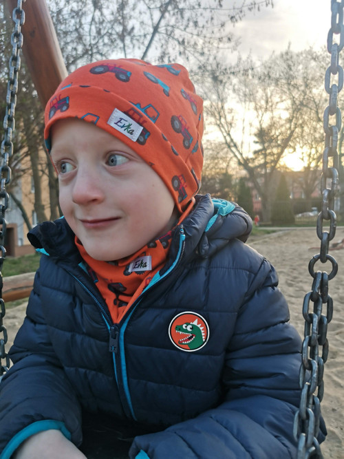 Sada čepičky a nákrčníku traktory