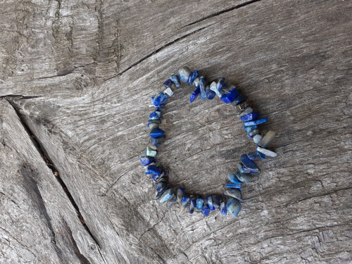 Náramek zlomky lapis lazuli